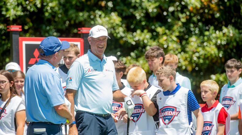 Stewart Cink talks to students prior to the Fellowship of Christian Athletes’ GAMEDAY experience at the Mitsubishi Electric Classic on April 21, 2026, at TPC Sugarloaf in Duluth. Cink is the official host for the event. (Courtesy of Kate Awtrey-King)