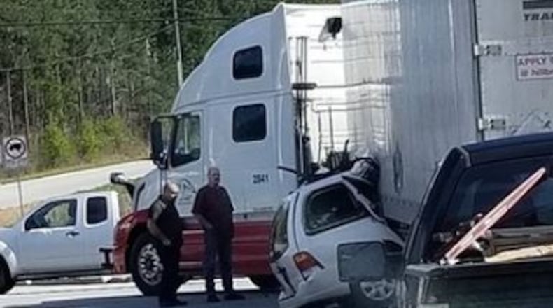 A fatal wreck took place in Fulton County on Tuesday afternoon.