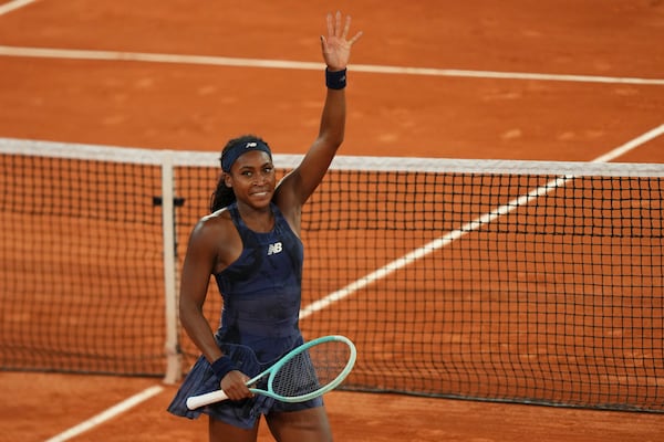 Coco Gauff of the U.S. celebrates as she won the semifinal match of the French Tennis Open against France's Lois Boisson at the Roland-Garros stadium in Paris, Thursday, June 5, 2025. (AP Photo/Aurelien Morissard)