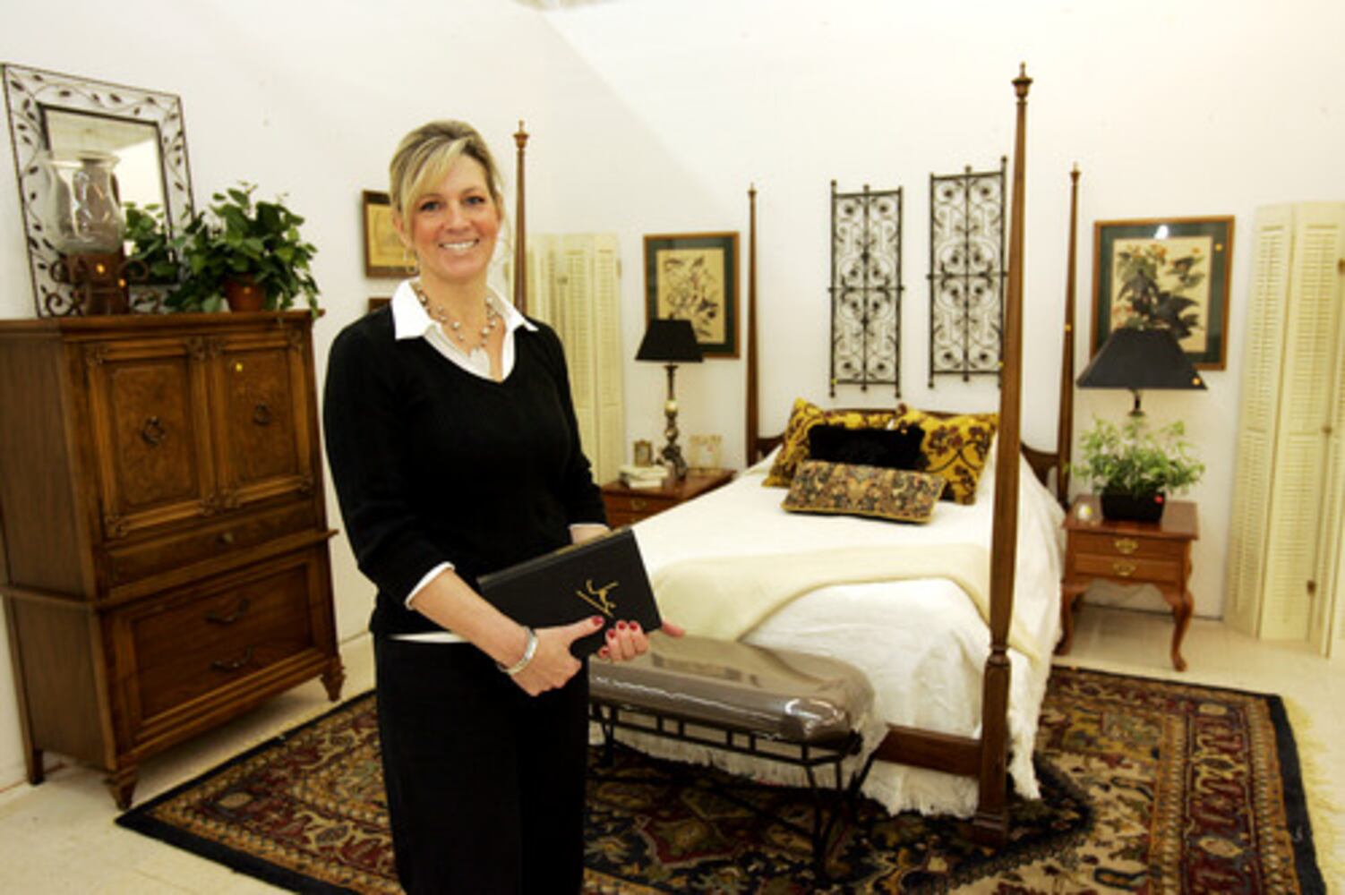 Sandy Springs Society sells Tossed Out Treasures