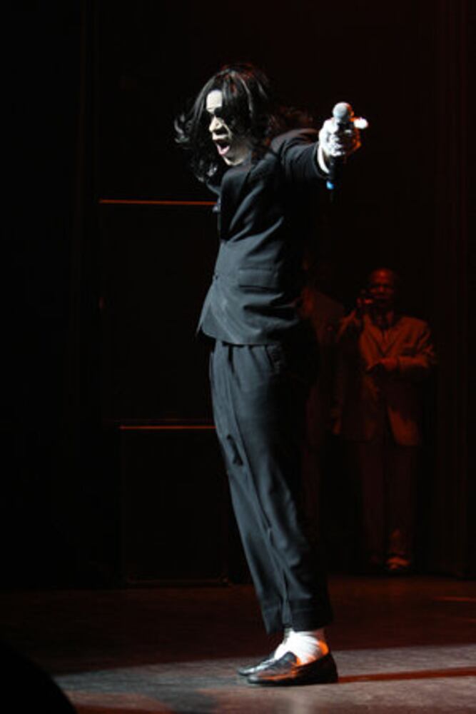 Apollo's Amateur Night honors Jackson