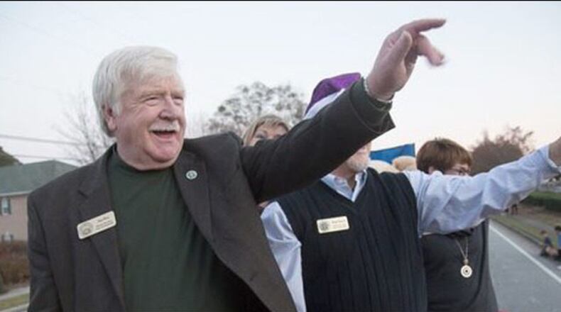 <p>Snellville Mayor Tom Witts voluntarily suspends himself</p>