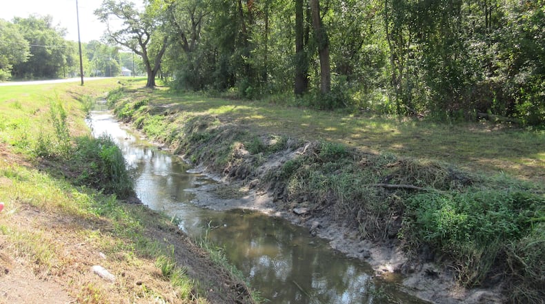 The group Environment Georgia estimates that nearly 40,000 miles of the state’s streams could be affected by a Trump administration proposal to roll back an Obama-era clean water rule. The rule, which never took affect after it was halted by a federal judge, would have regulated creeks and other bodies of water that feed rivers used for drinking, recreation and fishing.