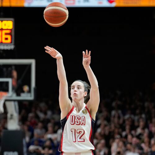 Caitlin Clark, of the United States, shoots during the Women's Basketball World Cup match between the United States and Czechia in Berlin, Monday, Sept. 7, 2026. (AP Photo/Ebrahim Noroozi)