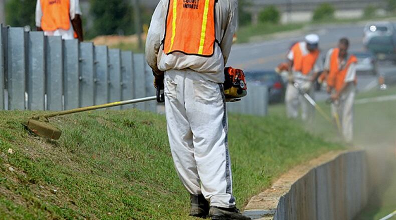 Suwanee renews contract with Gwinnett for inmate work crews. AJC File