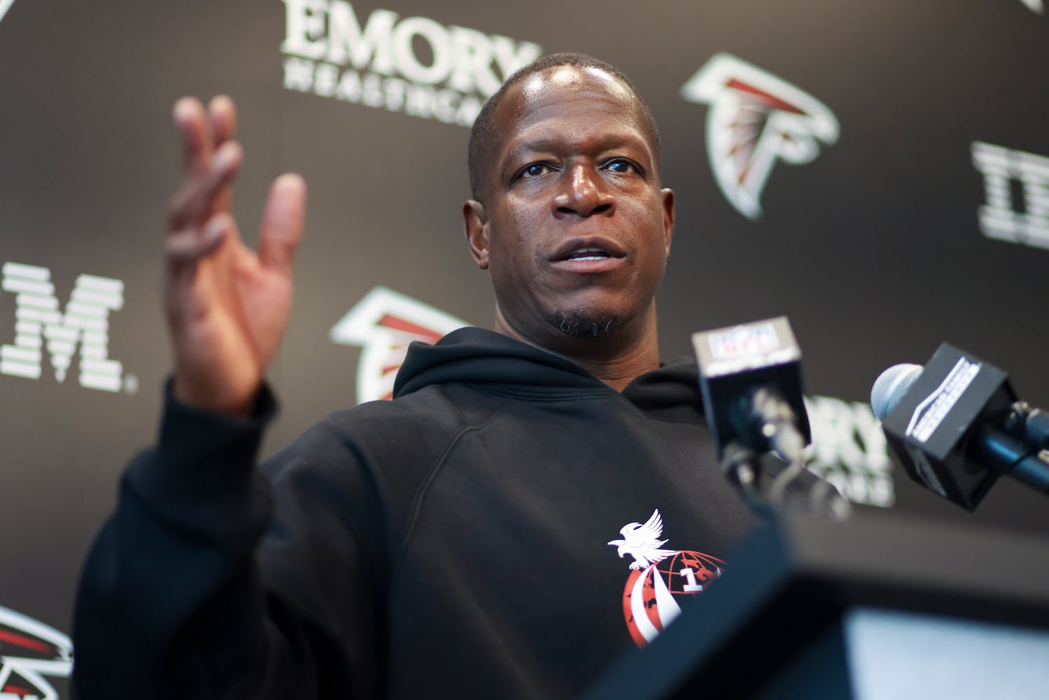 052825 falcons ota photos