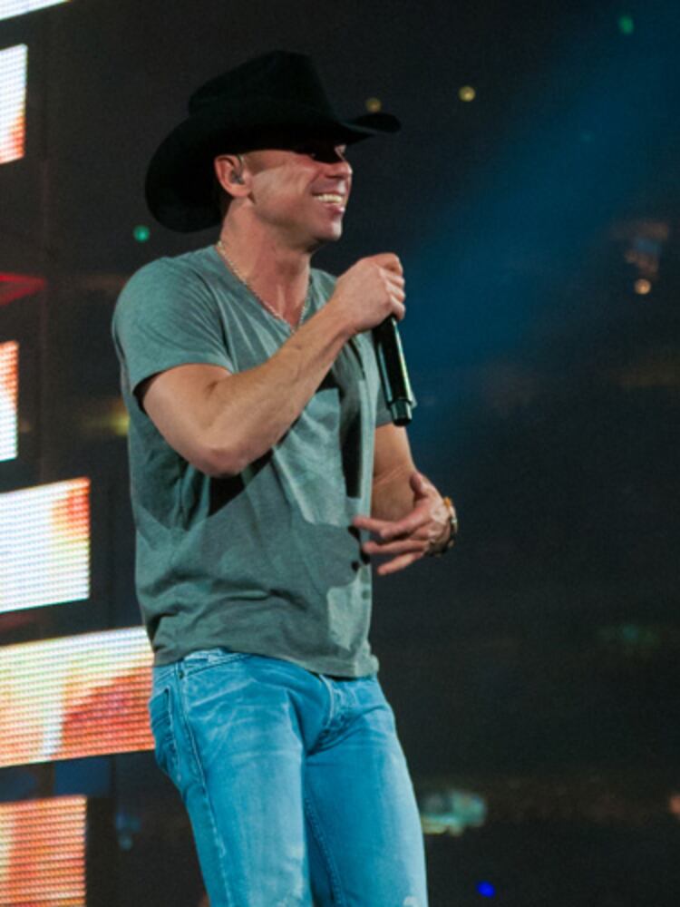 Kenny Chesney at RodeoHouston 2013