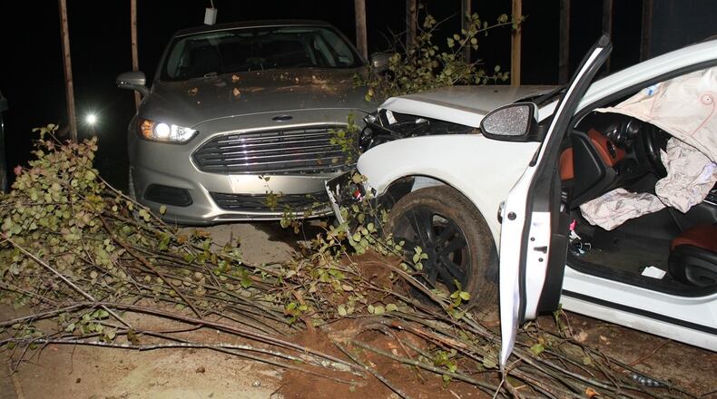 A Florida man who attempted to meet a 14-year-old girl for sex at a park in Woodstock crashed his car after fleeing when police arrived. The online persona of the girl was created by an undercover police officer.