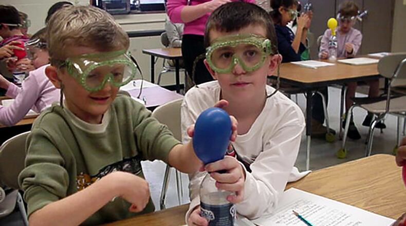 Mixing baking soda and vinegar can blow up a balloon. This experiment is fun for kids.
