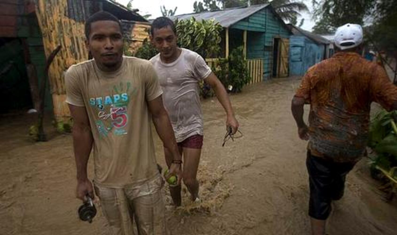 Tropical Storm Noel swamps Dominican Republic, Haiti