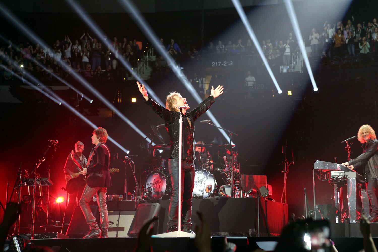 Bon Jovi rocks a sold-out Philips Arena