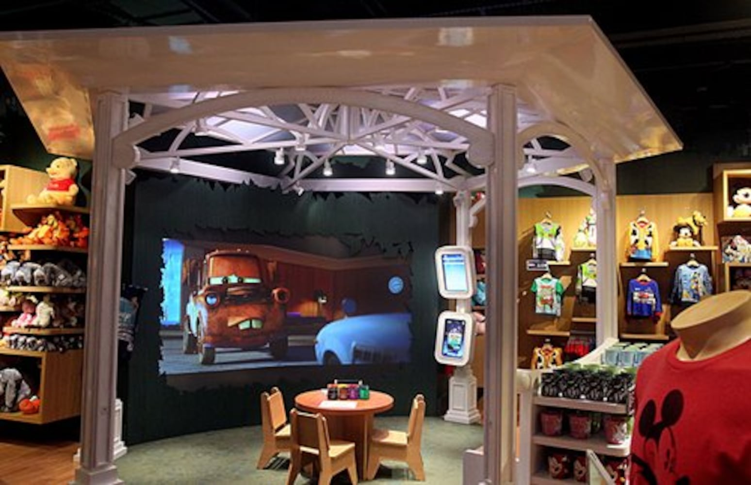 New Disney store opens