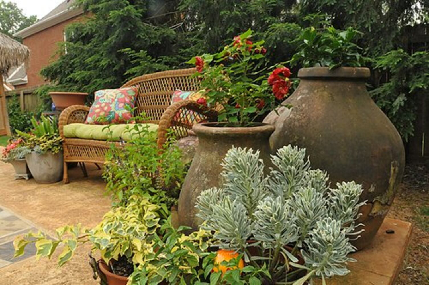 Santa Fe style defines Smyrna home