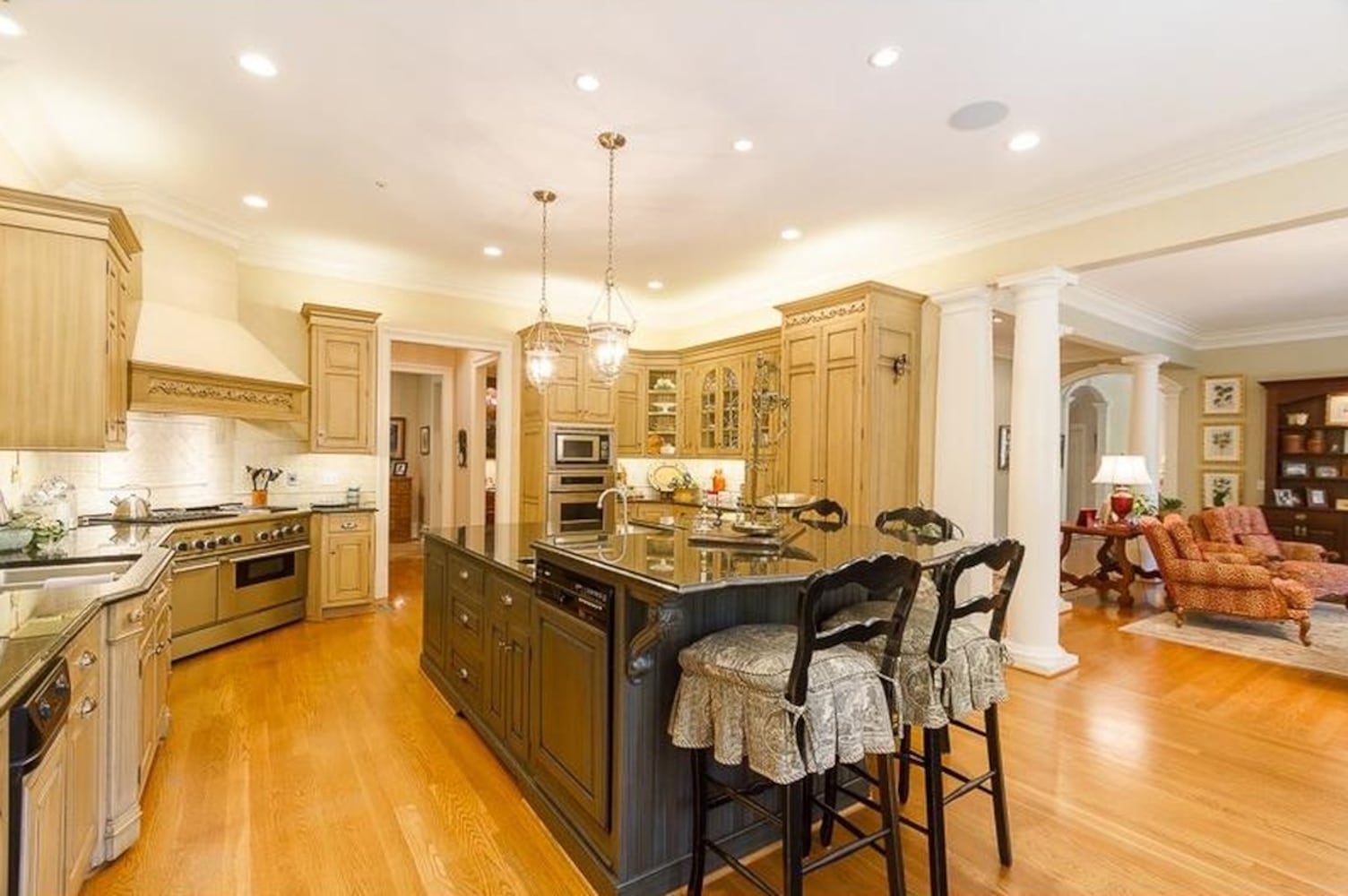 1976 W Paces Ferry Rd NW, Atlanta, GA 30327