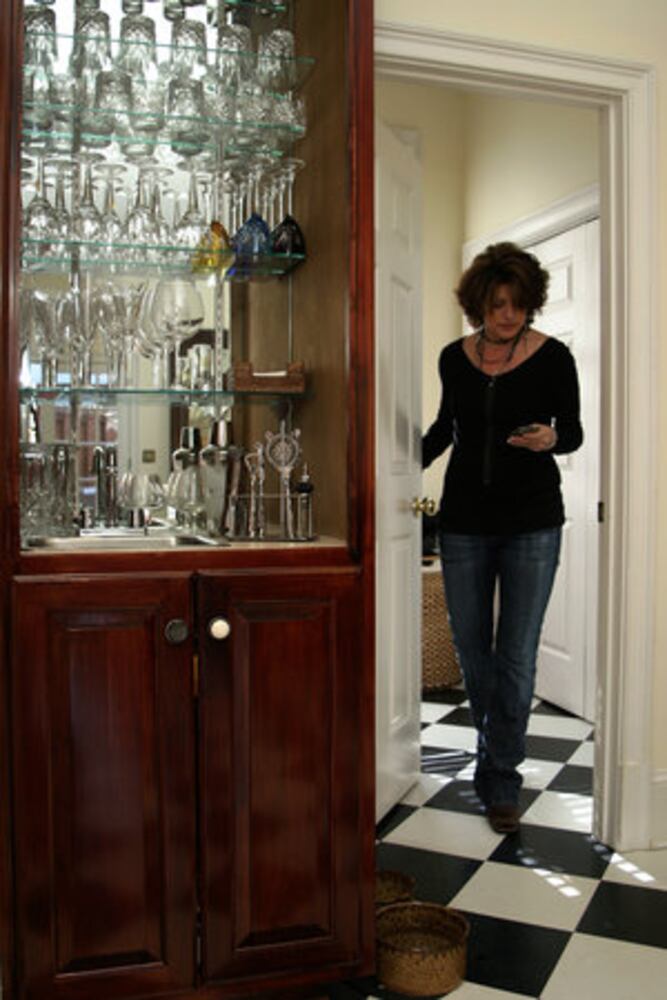 Latin family's mementos spice up home