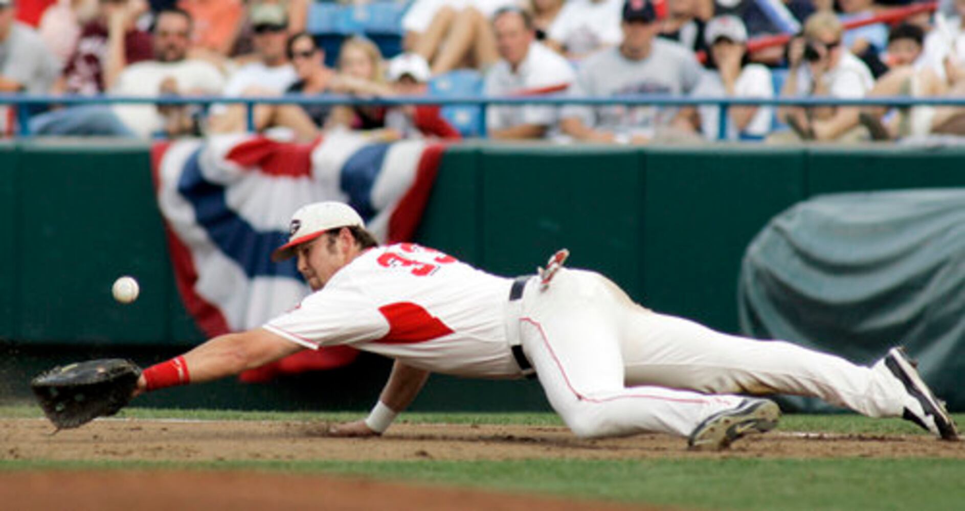 CWS finals, Game 1: Georgia vs. Fresno State