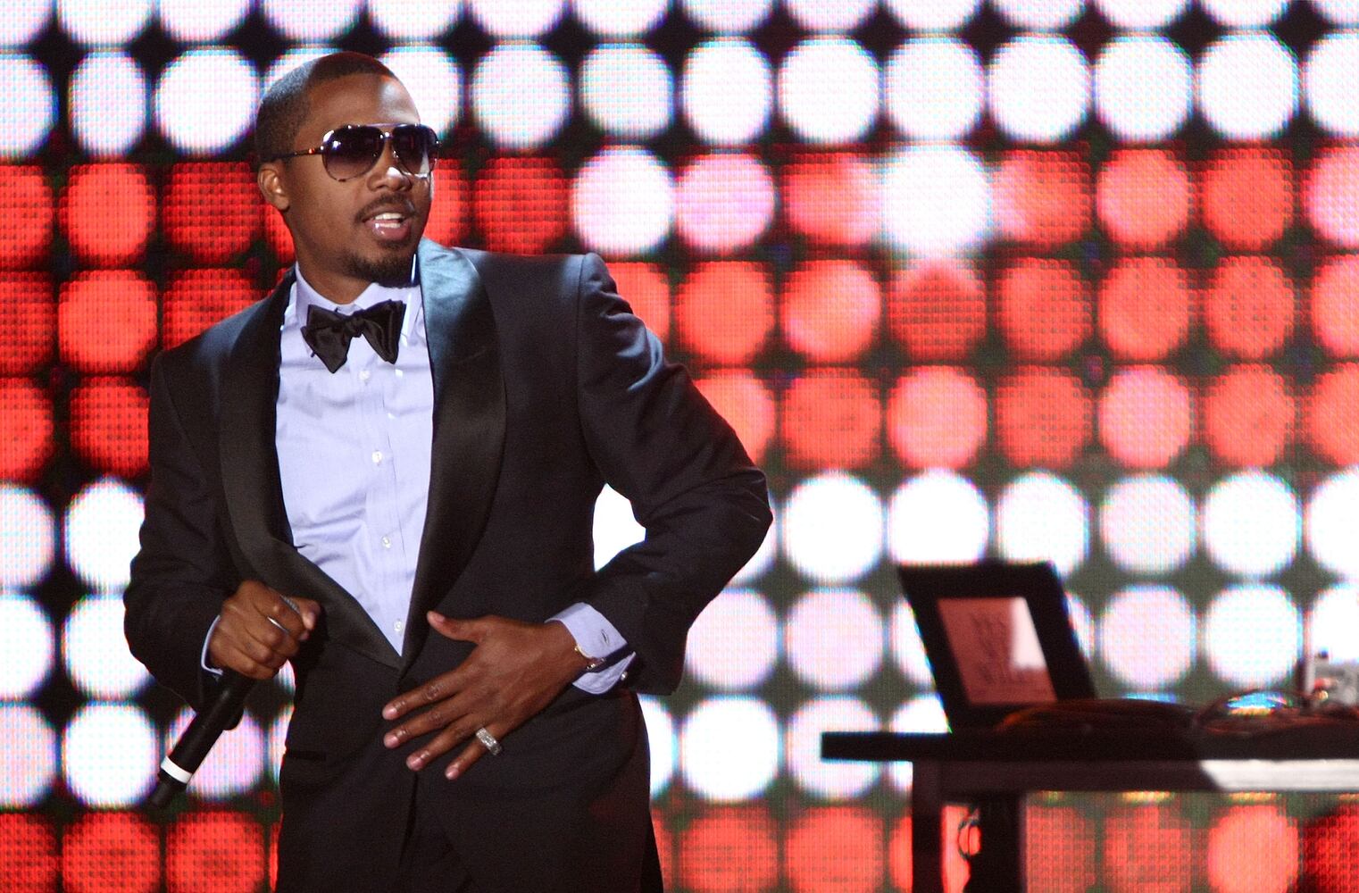 4. Nas