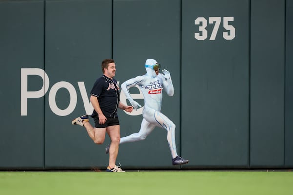 A 2024 iteration of the Freeze outlasts a fan. (Jason Getz/AJC)