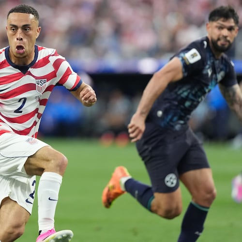 United States' Sergino Dest, left, controls a ball next to Paraguay's Omar Alderete during the World Cup Group D soccer match in Inglewood, Calif., near Los Angeles, Friday, June 12, 2026. (AP Photo/Jae C. Hong)