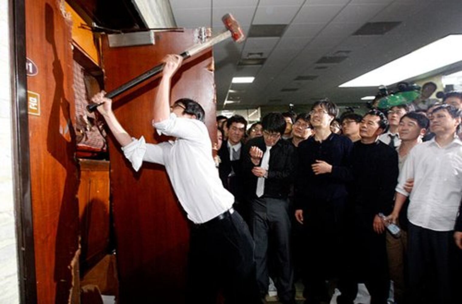 South Korean Lawmakers Brawl