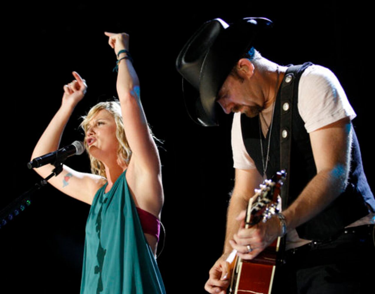 Mindy McCready kicks off CMA Festival