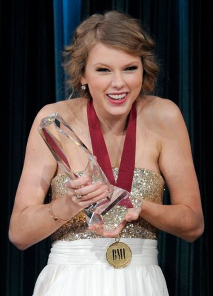 Taylor Swift wins 'Song of the Year' at the BMI Pop Awards