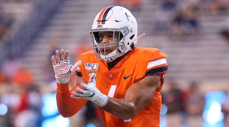 Virginia linebacker Jordan Mack (4) led the Cavaliers in sacks with 7.5 in 2019.