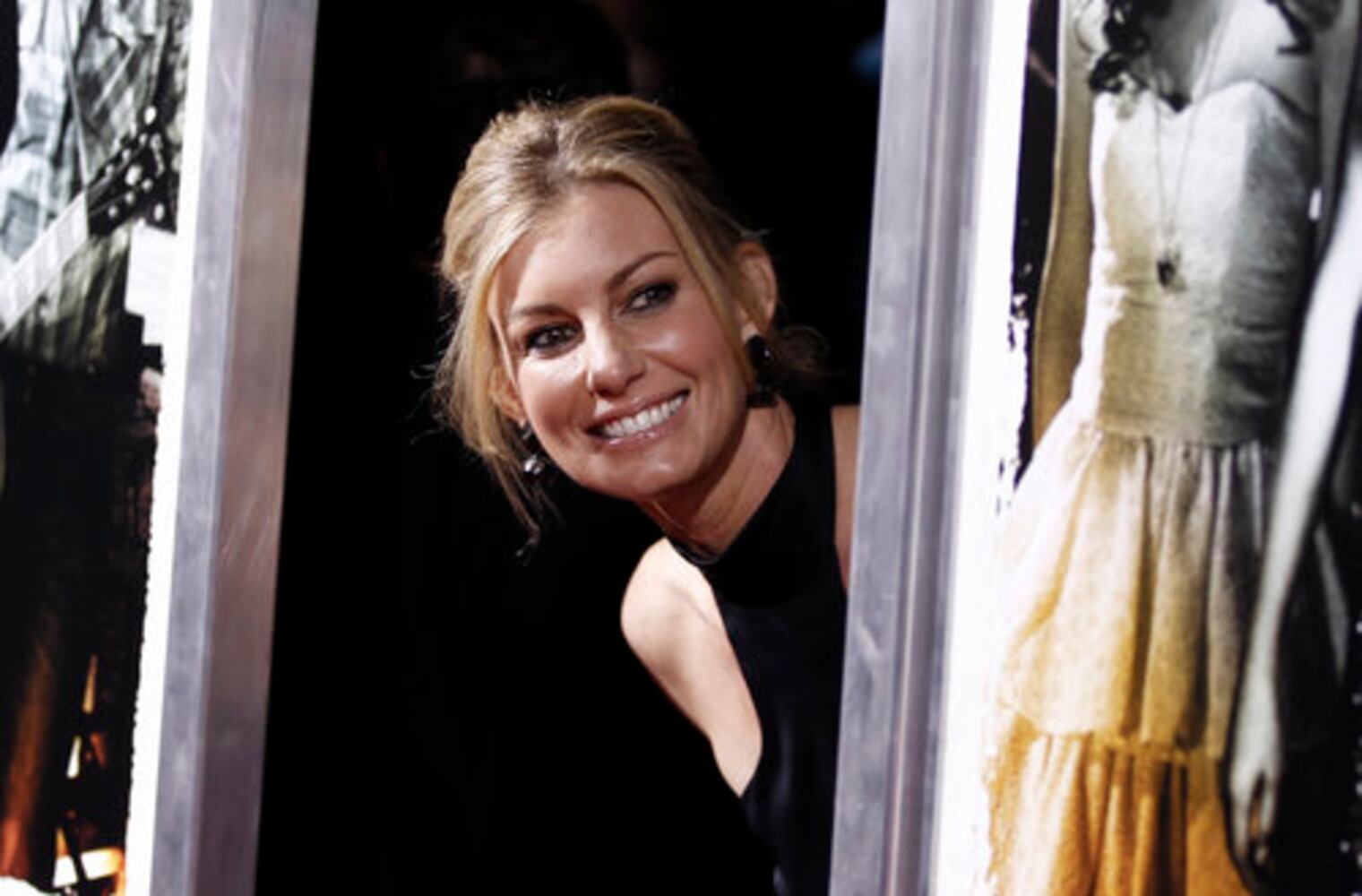 Country Strong' stars shine at premiere