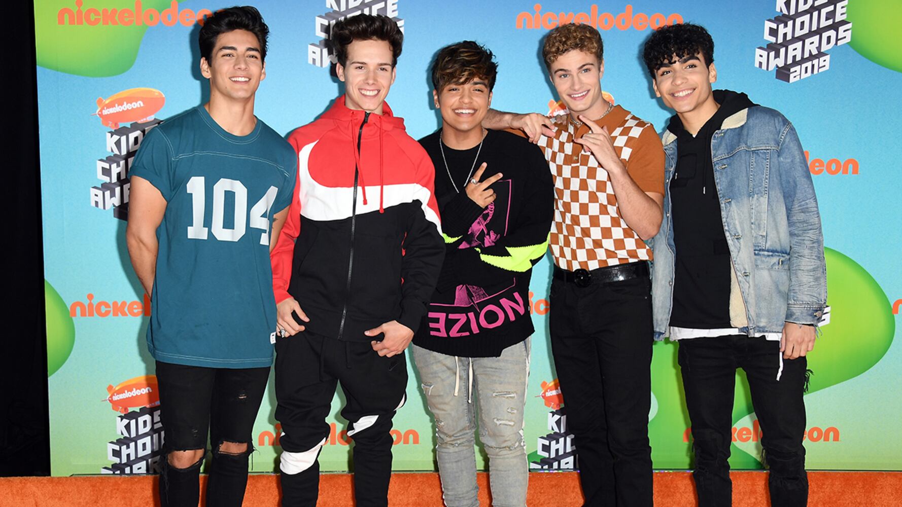 Photos: Star shine on the Kids Choice Awards 'Orange' Carpet