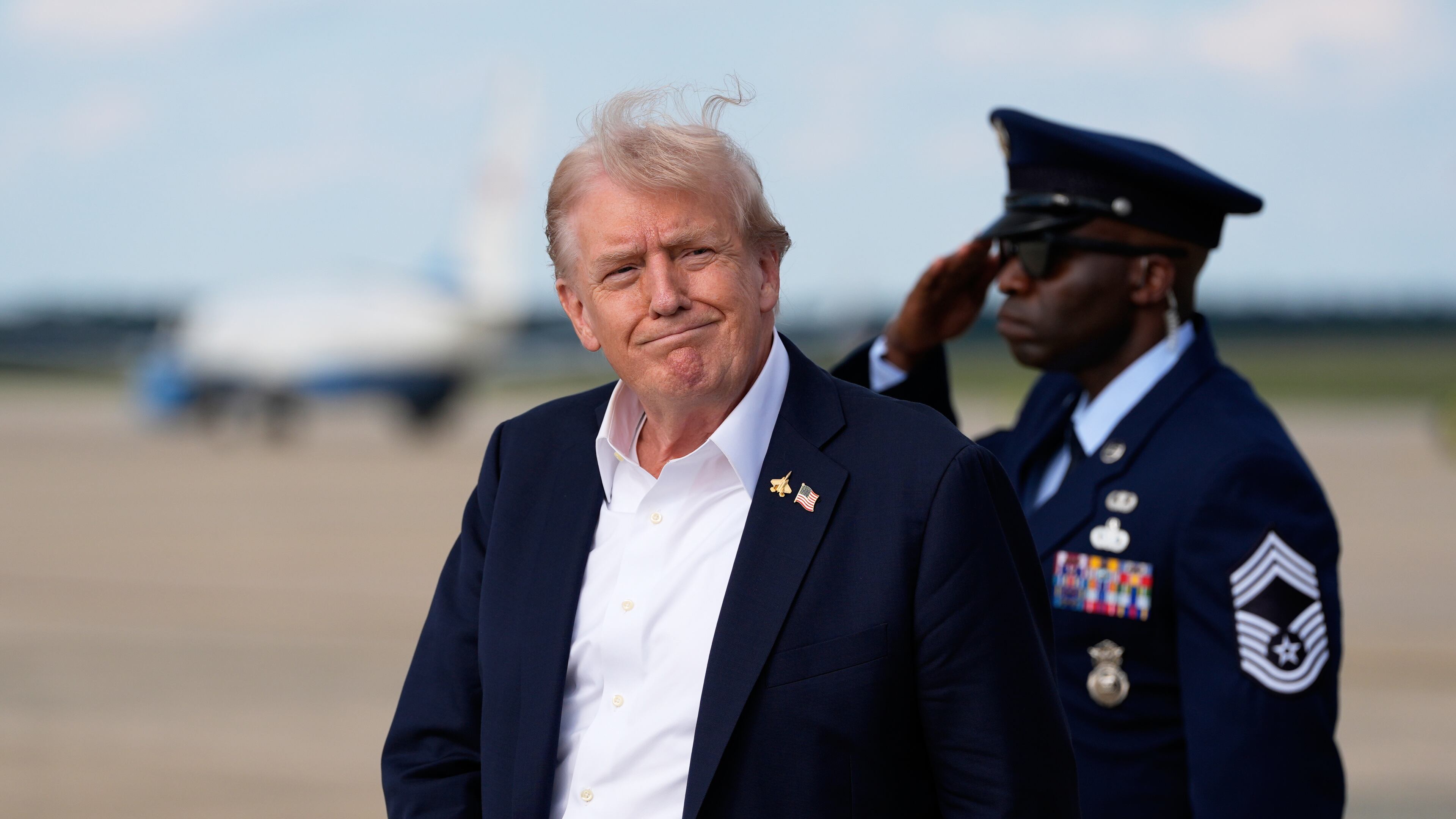 President Donald Trump arrives on Air Force One, Friday, Sept. 26, 2025, at Joint Base Andrews, Md. (AP Photo/Alex Brandon)