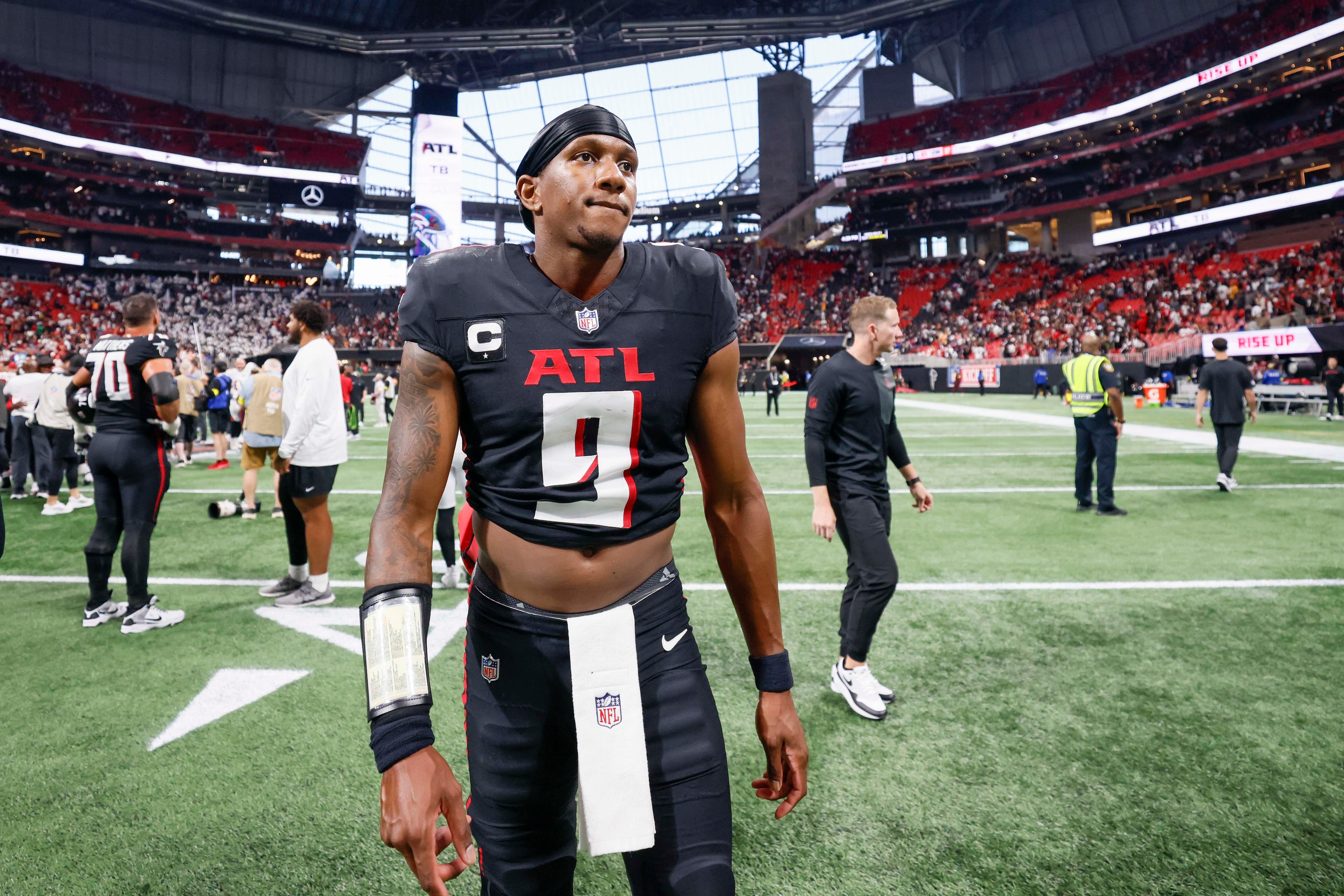 Atlanta Falcons quarterback Michael Penix Jr. (9) walks out of the field after the Tampa Bay Buccaneers defeated the Atlanta Falcons 23-20 at Mercedes-Benz Stadium on Sunday, September 7, 2025, in Atlanta. (Miguel Martinez/ AJC)