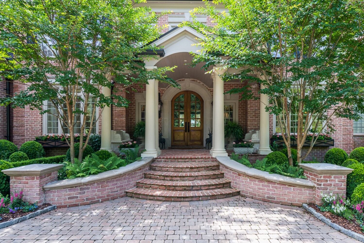 $4.3 buys a 'prestigious' Johns Creek home with resort-like pool, river views