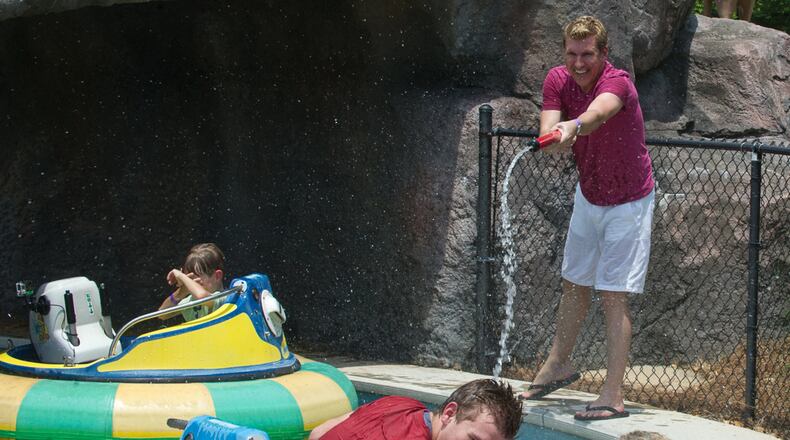 CHRISLEY KNOWS BEST -- Pictured: (l-r) -- (Photo by: Richard Ducree/USA Network) CHRISLEY KNOWS BEST -- Pictured: (l-r) -- (Photo by: Richard Ducree/USA Network)