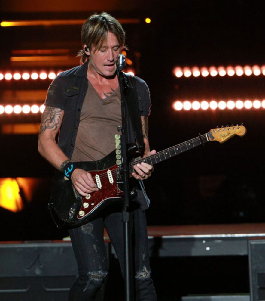 Keith Urban plays Verizon Wireless Amphitheatre