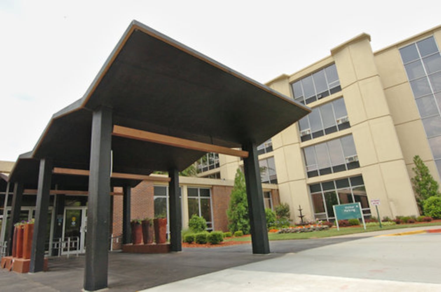 Southwest Atlanta Hospital tries again