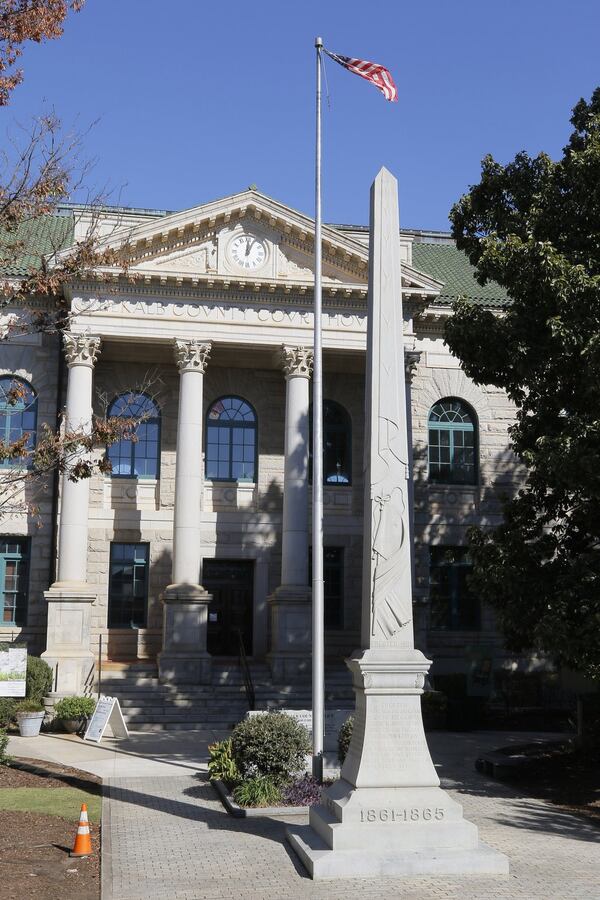 Behind the old courthouse in Decatur Square sits this Confederate monument. The DeKalb Commission voted Tuesday to seek the monument’s removal. BOB ANDRES /BANDRES@AJC.COM