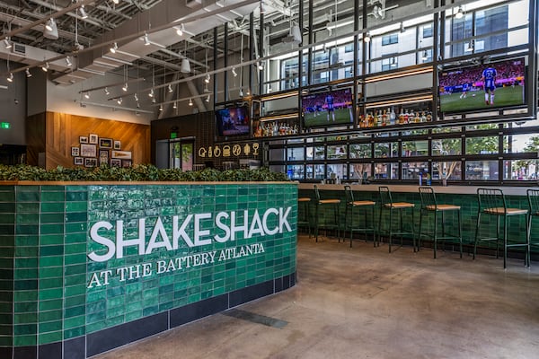 A new Shake Shack location at the Battery will feature a full bar. (Courtesy of Shake Shack)