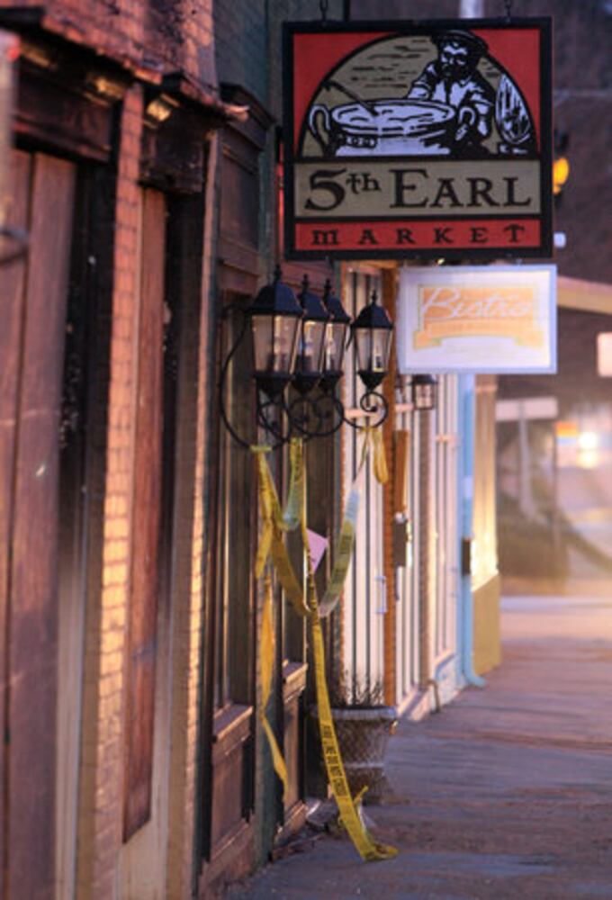 Decatur's Trackside Tavern a landmark