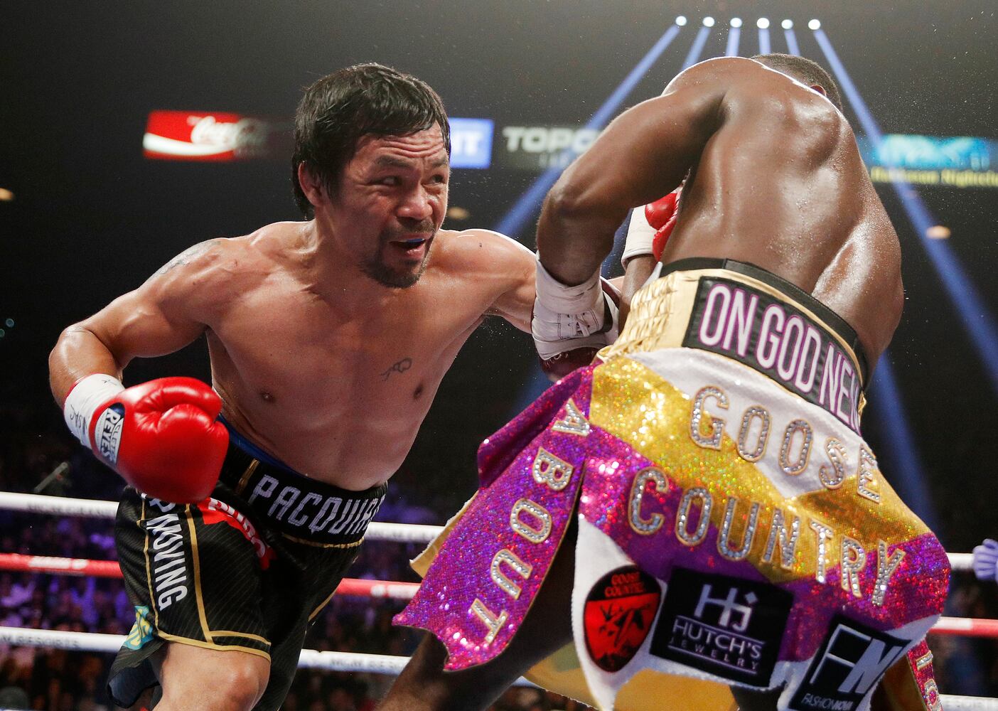 Photos: Manny Pacquiao defeats Adrien Broner to retain welterweight title