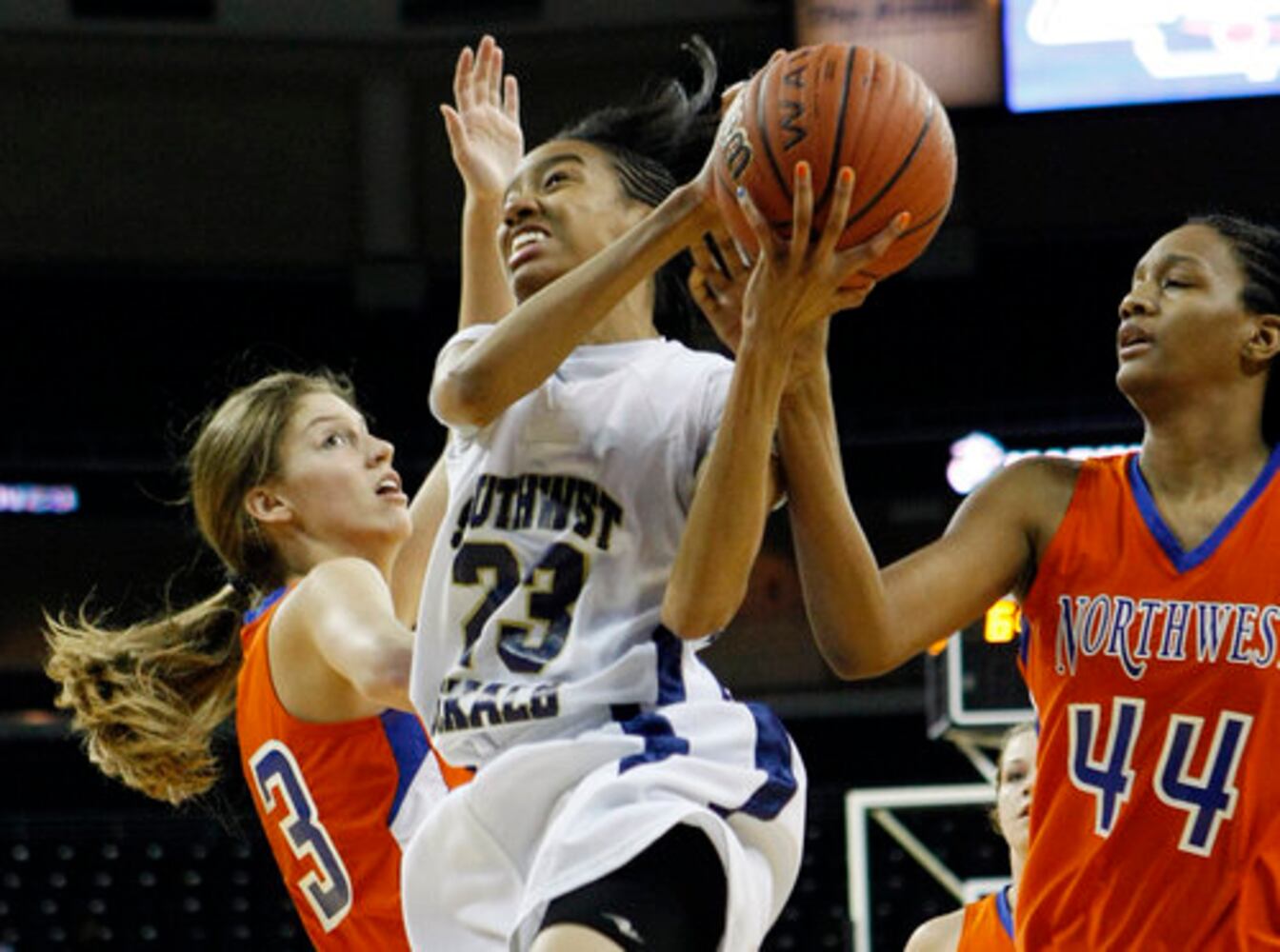 High school basketball tourney