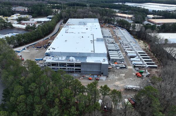 Aerial photograph shows construction site of DataBank ATL 4, at 200 Selig Drive, Dec. 6, 2024, in Atlanta. DataBank operates five data centers in metro Atlanta. (Hyosub Shin / Hyosub.Shin@ajc.com)