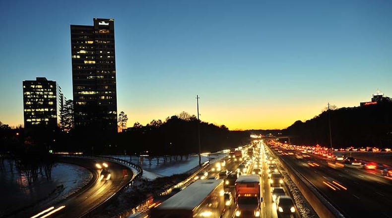 Evening traffic on I-285 in Atlanta. (photographer: Hyosub Shin / hshin@ajc.com)