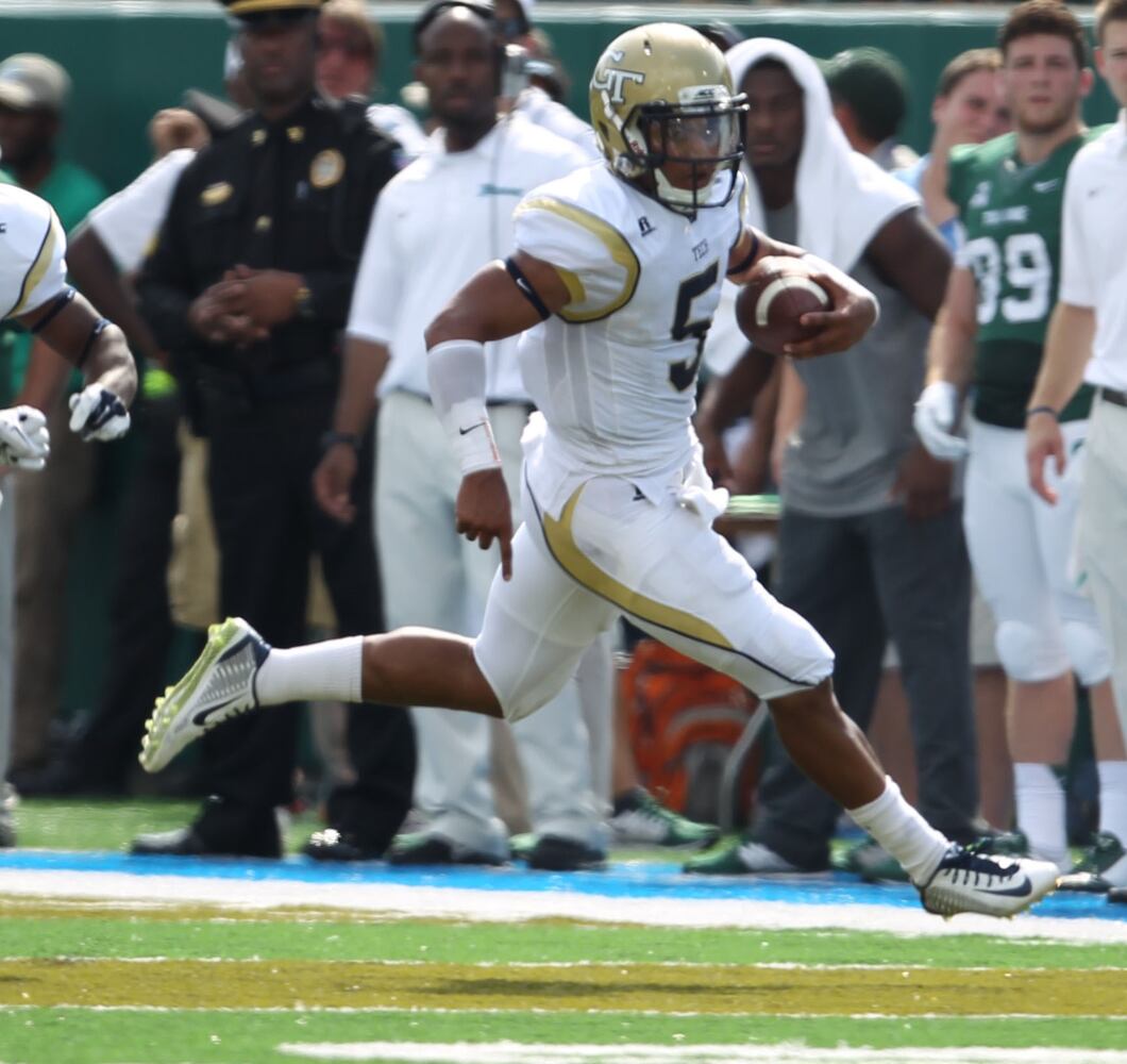 Justin Thomas rushes for 1,000 yards