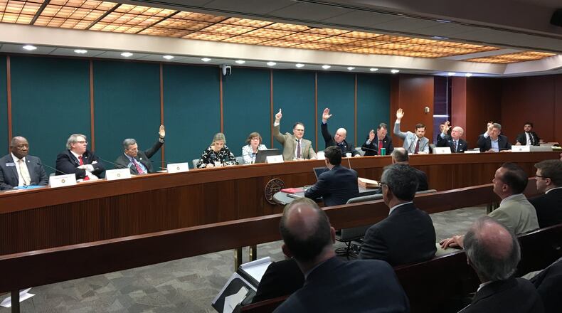 The Senate Ethics Committee votes 7-5 on Wednesday to advance a bill that would replace Georgia’s electronic voting machines with a touchscreen-and-paper ballot system. MARK NIESSE / MARK.NIESSE@AJC.COM