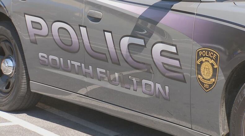 South Fulton police can no longer arrest drivers who refuse to sign traffic tickets after the city council passed a resolution Tuesday.