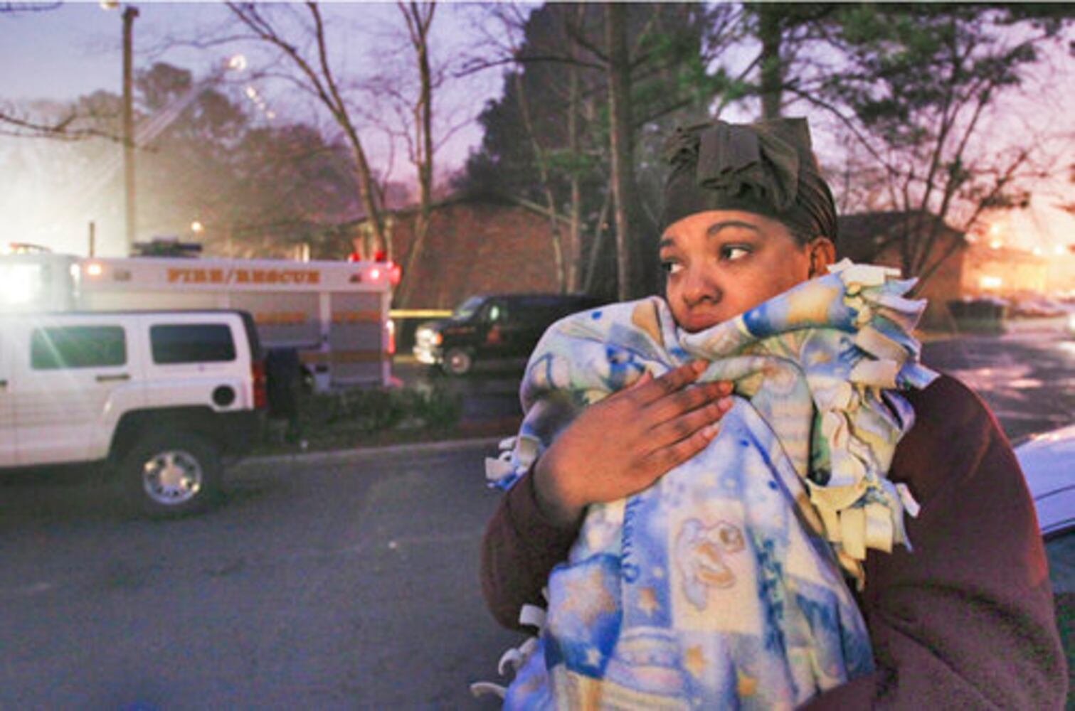 One dead in Riverdale apartment fire