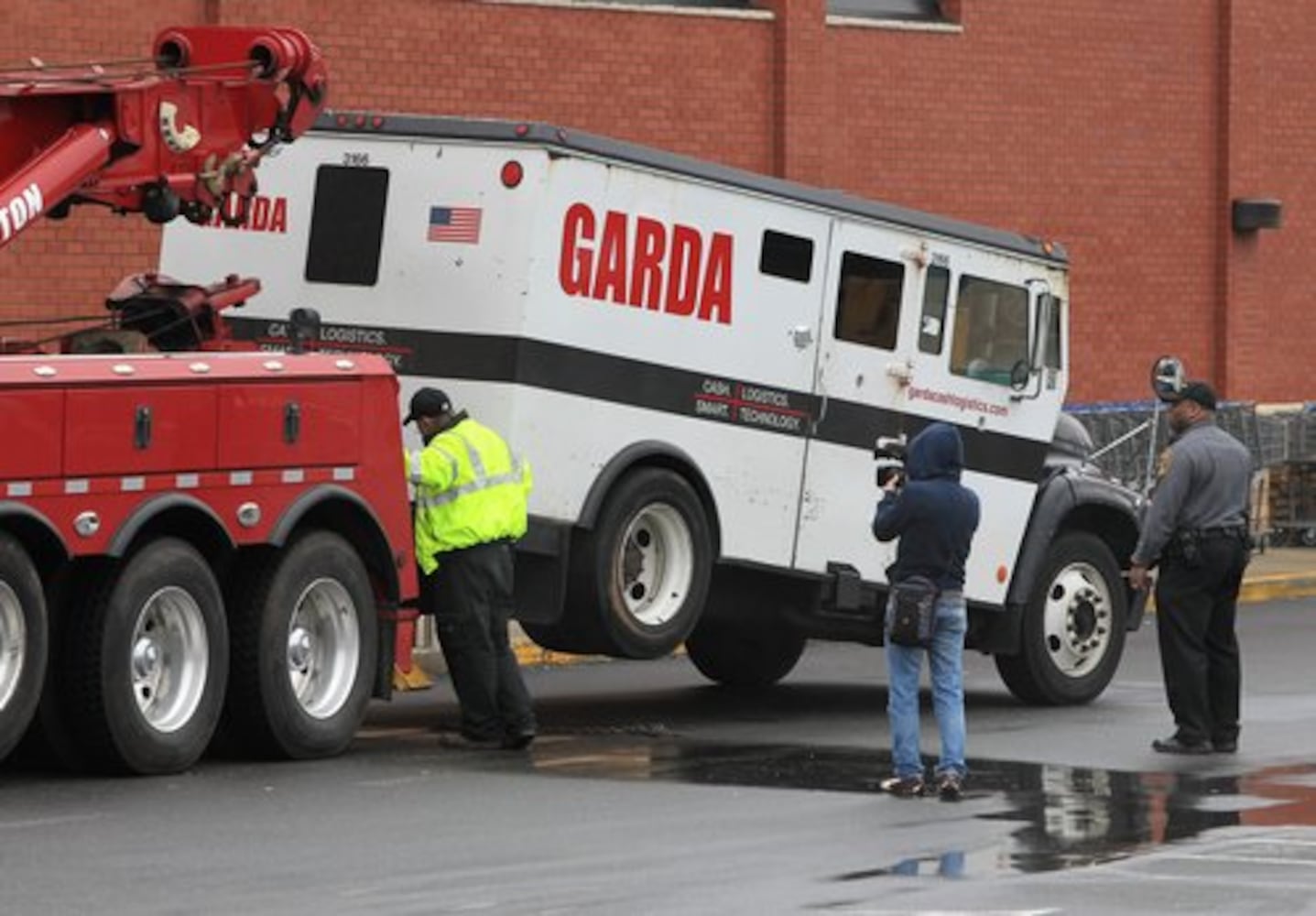 Armored car guard killed in Toco Hill shooting