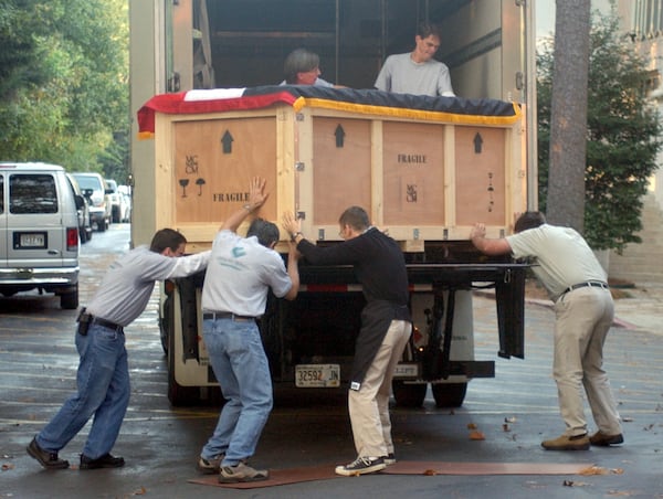 The crate containing what is believed to be the mummy of Ramesses I is loaded into a truck as it leaves the Michael C. Carlos Museum for Egypt in 2004. (AJC Staff)