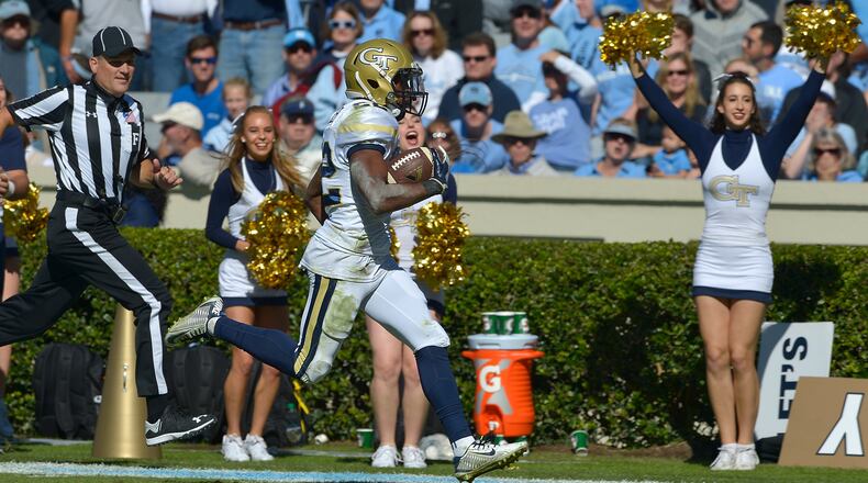 Clinton Lynch #22 of the Georgia Tech Yellow Jackets breaks free for a touchdown against the North Carolina Tar Heels during the game at Kenan Stadium on November 5, 2016 in Chapel Hill, North Carolina. (Photo by Grant Halverson/Getty Images)