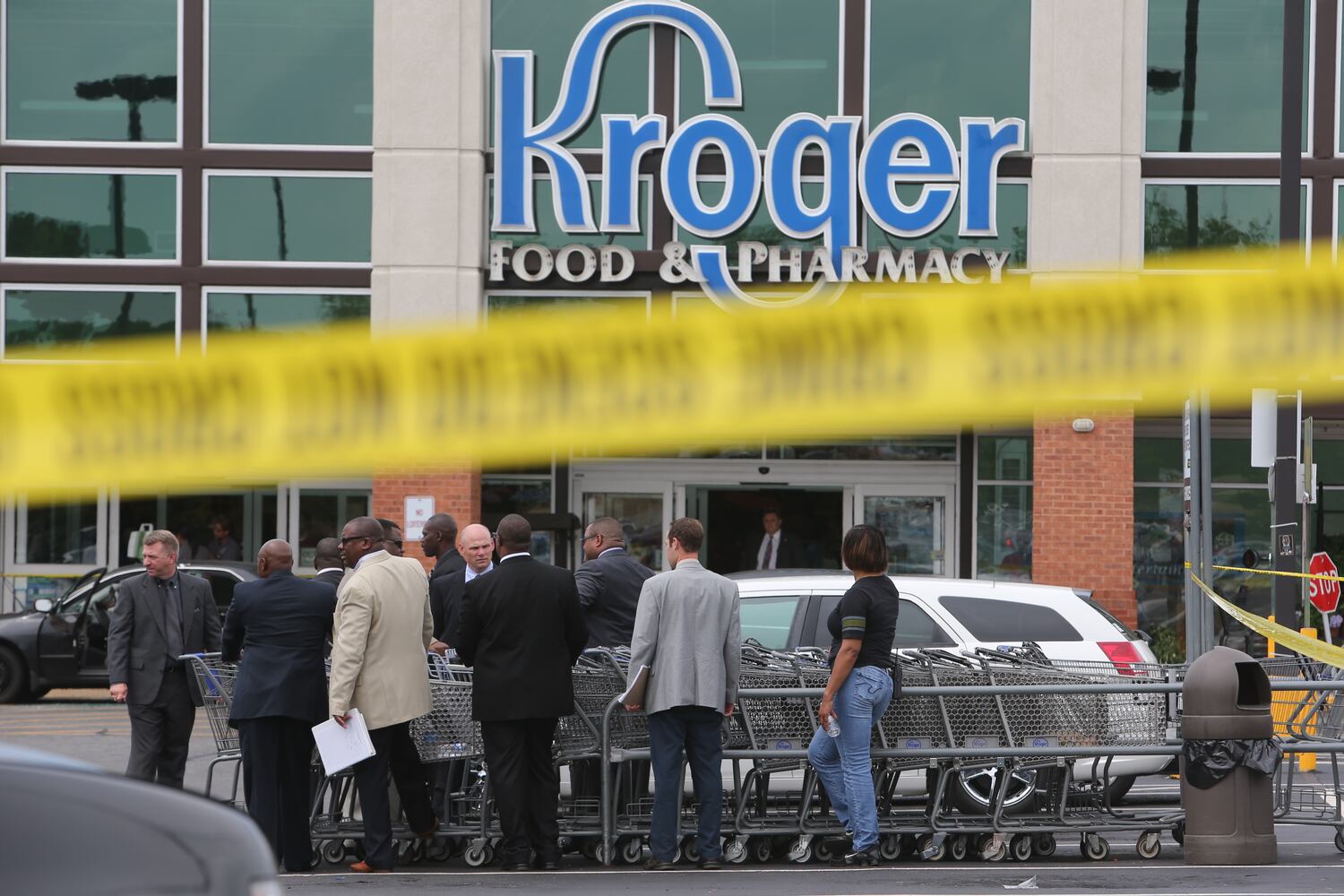 Child shot outside DeKalb Kroger